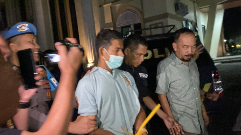 elaku penyerangan terhadap dua anggota Satlantas Polresta Jambi, Amrullah (30) saat digiring di Polda Jambi