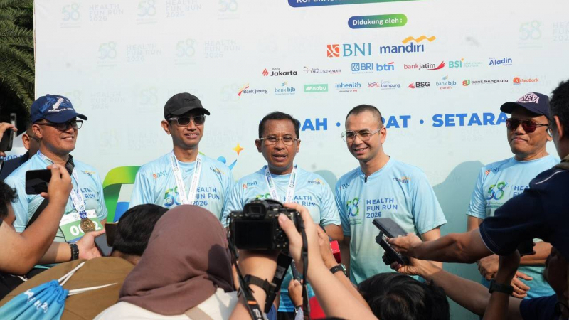 Direktur Utama BPJS Kesehatan, Prihati Pujowaskito menyampaikan keterangan pers usai kegiatan Health Fun Run