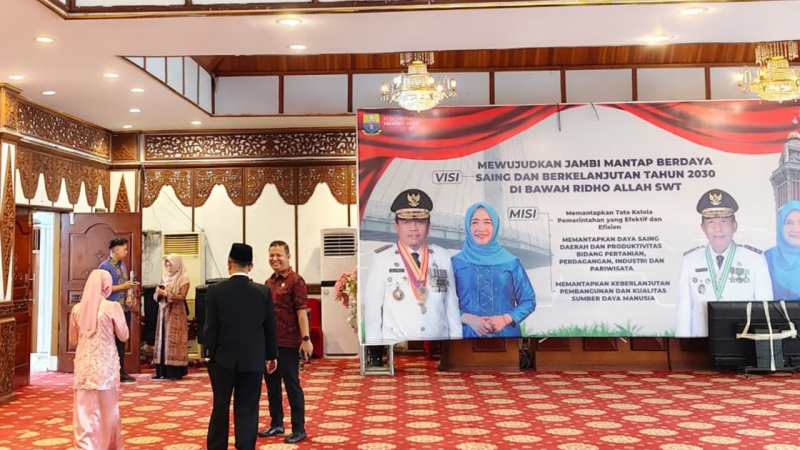 Suasana uditorium Rumah Dinas Gubernur Jambi yang sudah siap menggelar pelantikan.