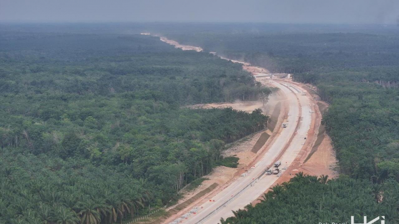 Hingga akhir Juni 2026, progres fisik proyek yang menjadi bagian dari Jalan Tol Trans Sumatera (JTTS) itu telah mencapai 31 persen.
