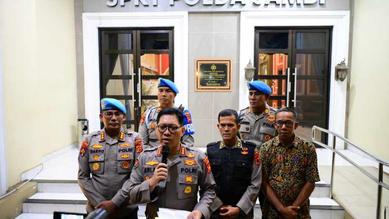 Polda Jambi melaksankan ekspose terkait PTDH lima oknum anggota Polisi 