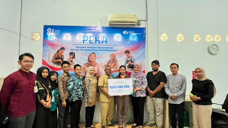 Foto bersama usai lauching program PEKA 