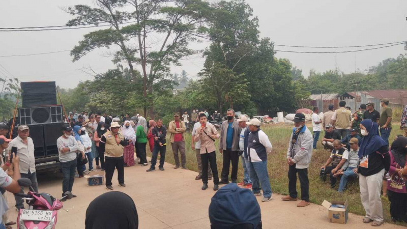 Ratusan Warga Jambi Turun ke Jalan Desak Pertamina Buka Zona Merah